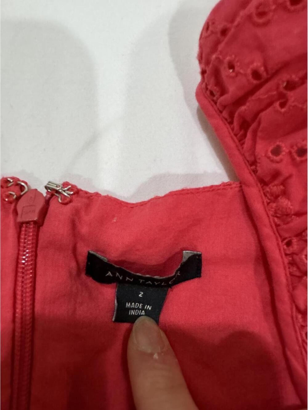 Ann Taylor Red Eyelet Puff Sleeve Peplum Cottagecore Square Neck Top- Size Small - Picture 6 of 9